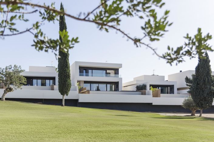 Image No.2-3 Bed Villa for sale