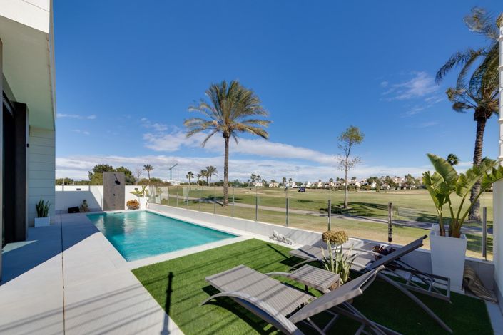 Image No.4-3 Bed Villa for sale