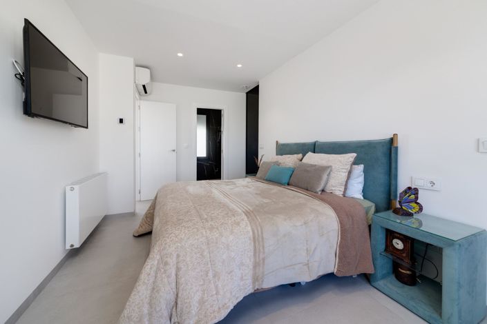 Image No.40-3 Bed Villa for sale