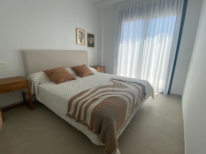 Image No.11-2 Bed Bungalow for sale