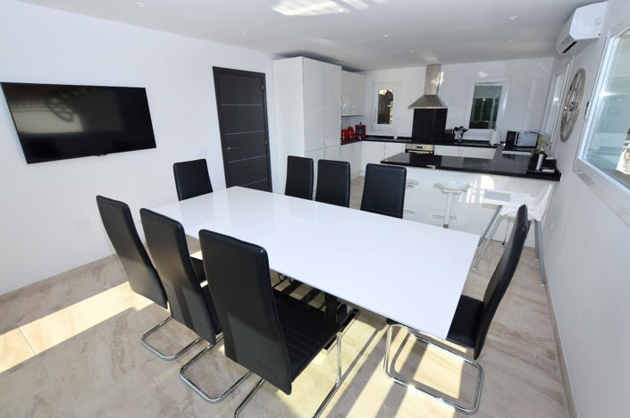 Image No.16-6 Bed House for sale