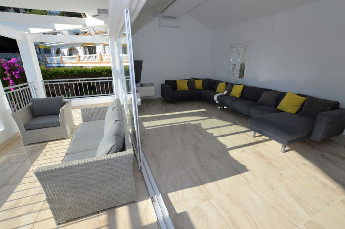 Image No.5-6 Bed House for sale