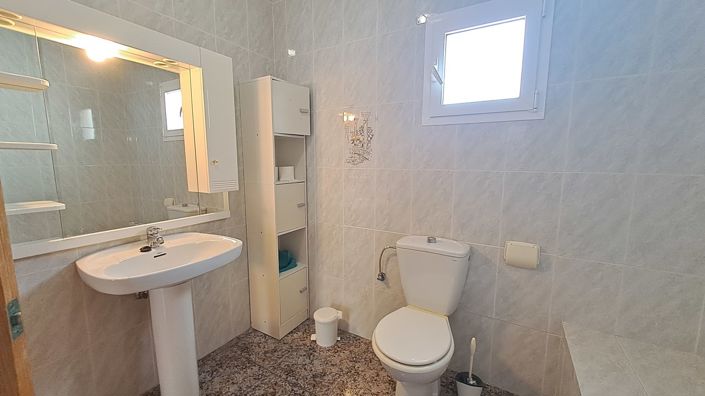 Image No.16-5 Bed Villa for sale