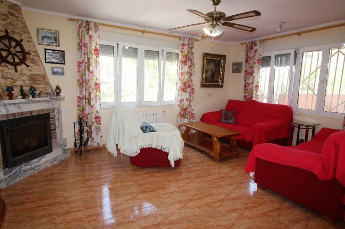 Image No.2-Villa de 5 chambres à vendre à Torrevieja