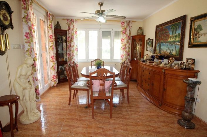 Image No.3-Villa de 5 chambres à vendre à Torrevieja