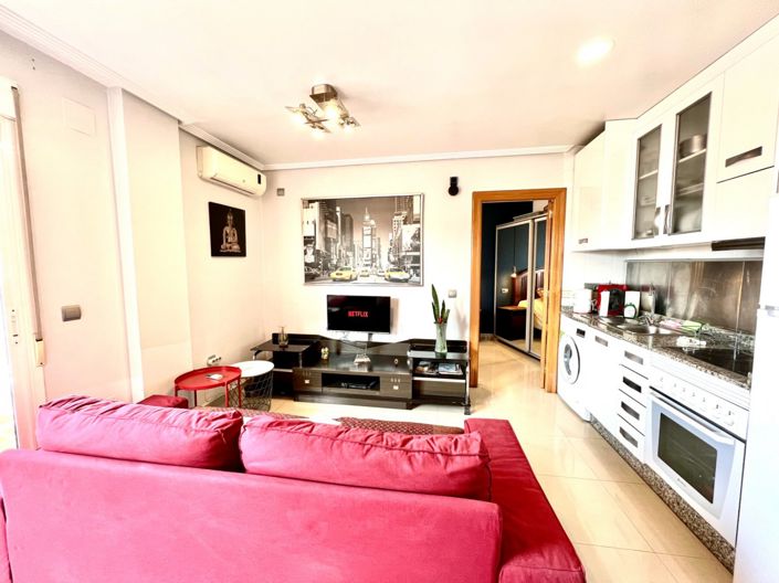 Image No.8-Appartement de 2 chambres à vendre