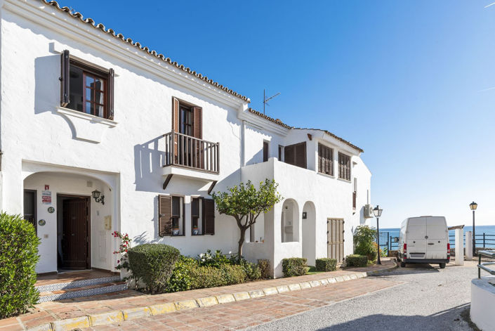 Image No.2-Maison de ville de 3 chambres à vendre à Estepona