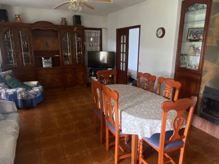 Image No.2-Villa de 5 chambres à vendre à Estepona