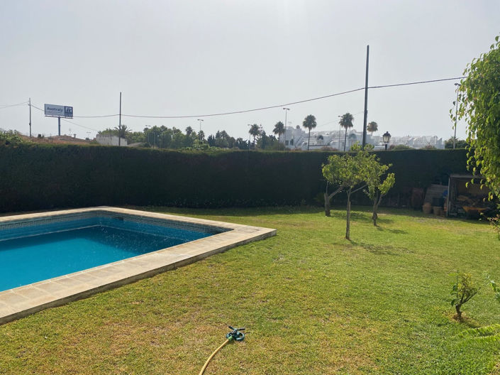 Image No.6-Villa de 5 chambres à vendre à Estepona