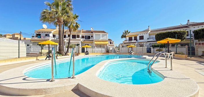Image No.3-Bungalow de 2 chambres à vendre à Torrevieja