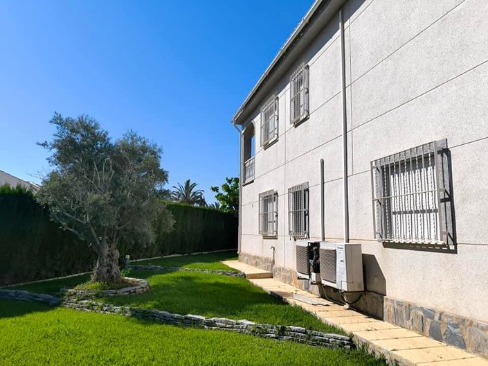 Image No.5-5 Bed Villa for sale