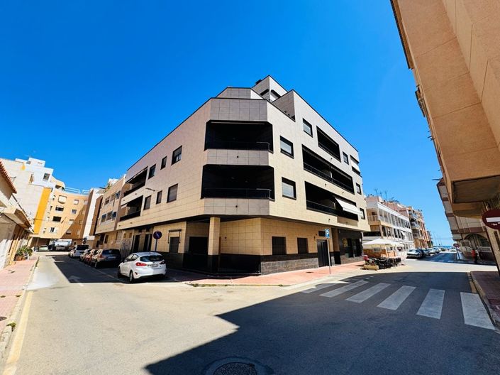 Image No.4-2 Bed Apartment for sale