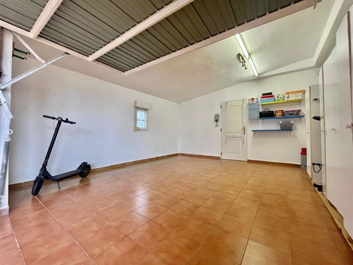 Image No.43-3 Bed Villa for sale
