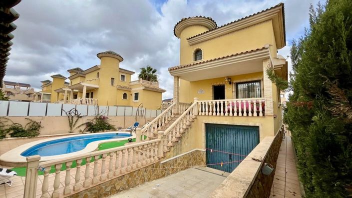 Image No.32-3 Bed House for sale
