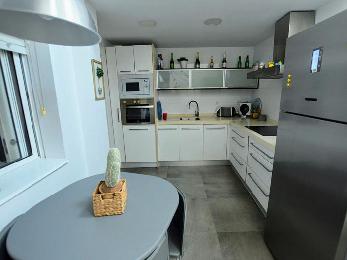 Image No.10-3 Bed House for sale