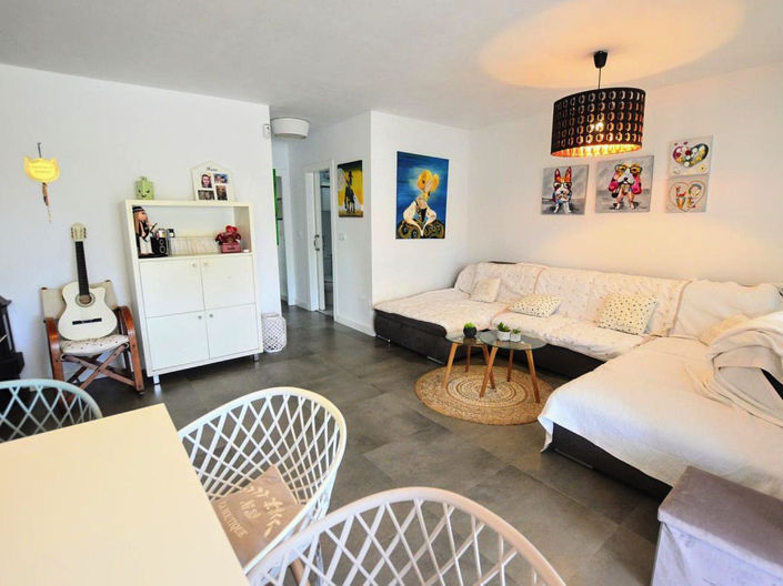 Image No.21-3 Bed House for sale