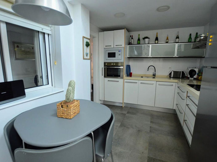 Image No.9-3 Bed House for sale