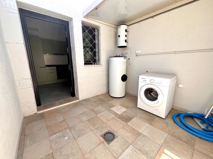 Image No.25-2 Bed Townhouse for sale