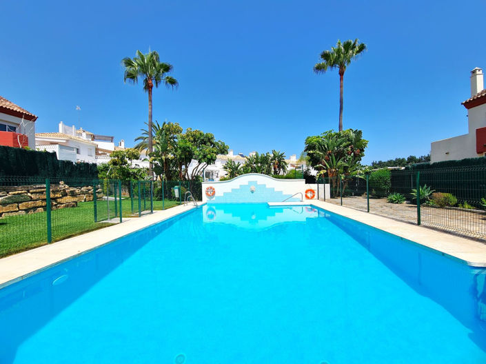 Image No.2-Maison de ville de 3 chambres à vendre à Estepona