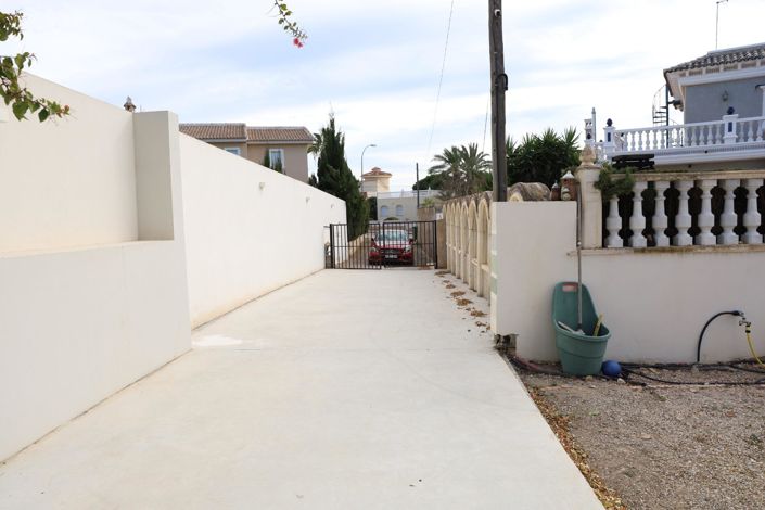 Image No.17-5 Bed Villa for sale