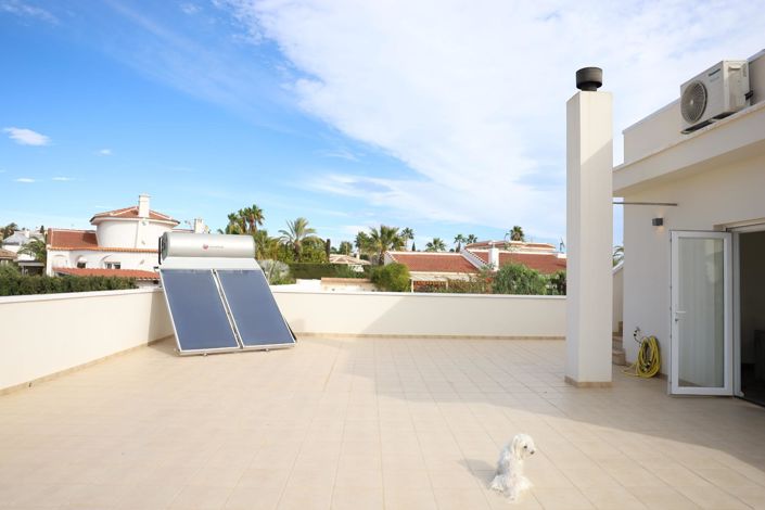 Image No.38-5 Bed Villa for sale