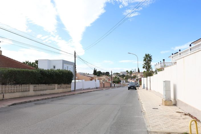 Image No.6-5 Bed Villa for sale