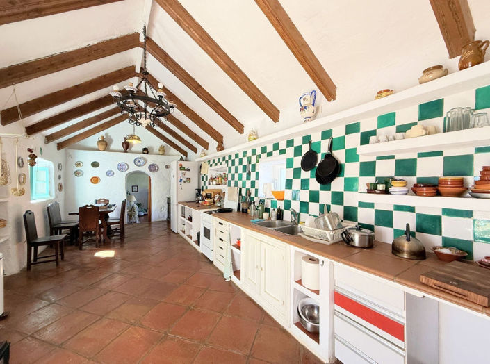 Image No.7-8 Bed Finca for sale