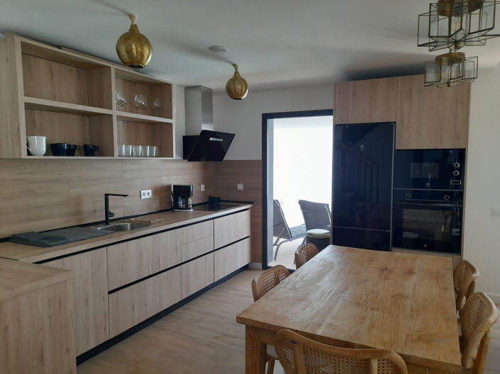 Image No.3-3 Bed House for sale