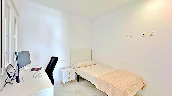Image No.21-3 Bed Townhouse for sale