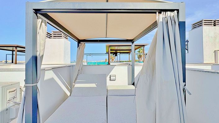 Image No.25-3 Bed Townhouse for sale