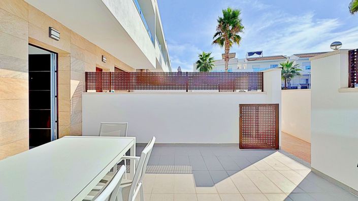 Image No.4-3 Bed Townhouse for sale