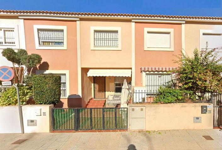 Image No.18-5 Bed Townhouse for sale