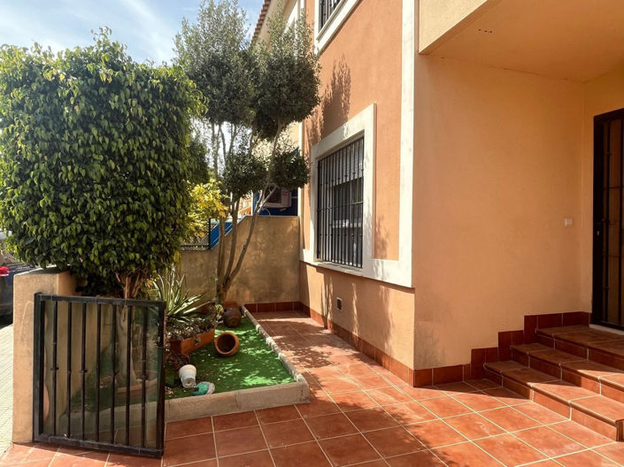 Image No.20-5 Bed Townhouse for sale