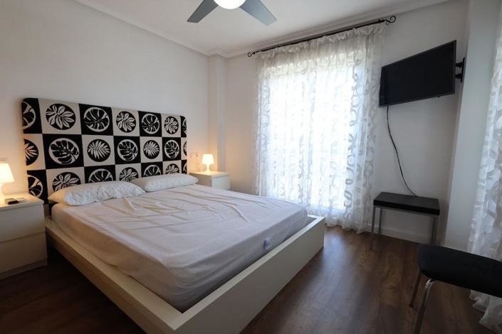 Image No.12-2 Bed Apartment for sale