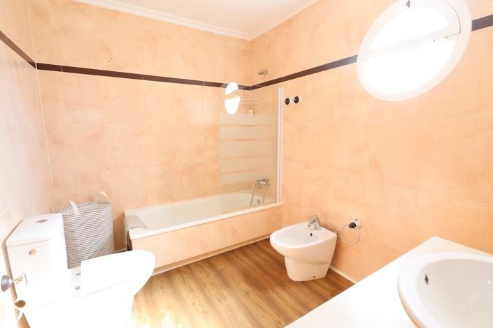 Image No.15-2 Bed Apartment for sale