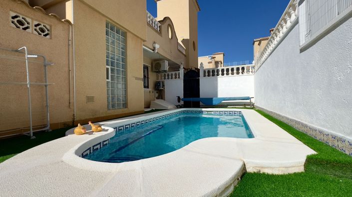 Image No.5-Villa de 2 chambres à vendre à Orihuela Costa