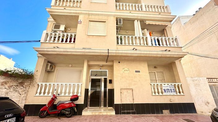 Image No.2-Appartement de 2 chambres à vendre à Torrevieja