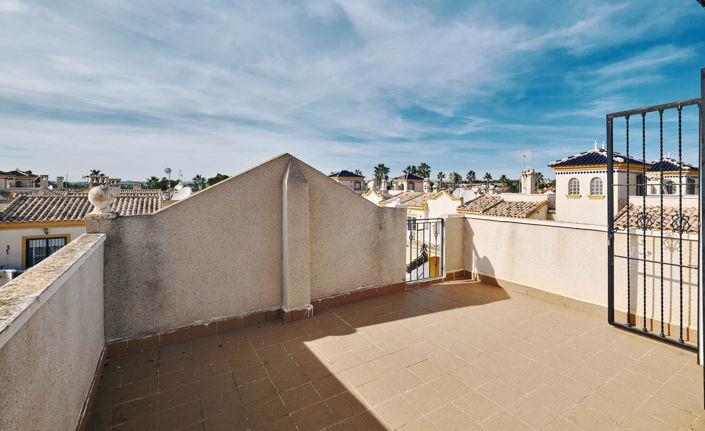 Image No.7-3 Bed House for sale