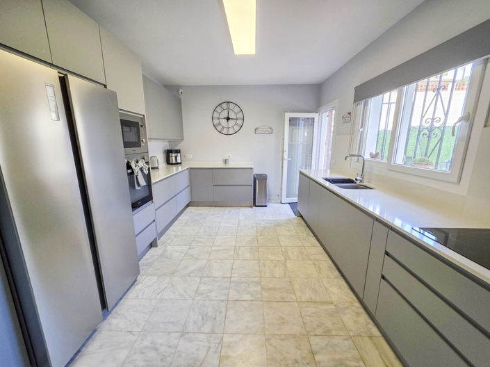 Image No.8-4 Bed Villa for sale