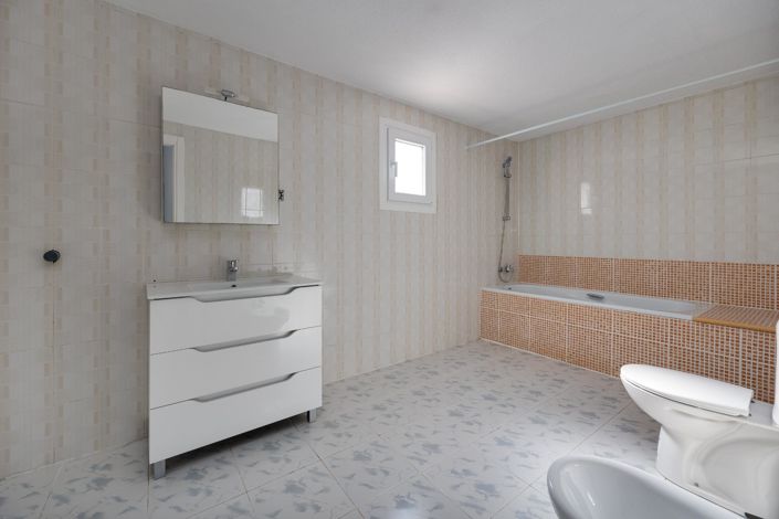 Image No.25-3 Bed Villa for sale
