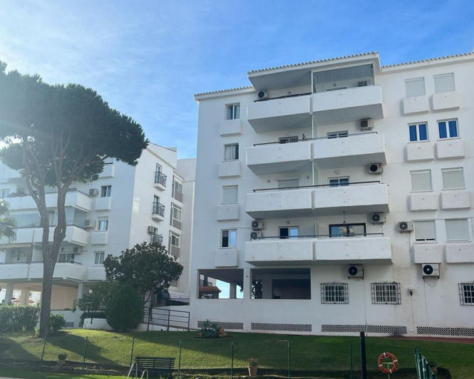 Image No.20-2 Bed Apartment for sale