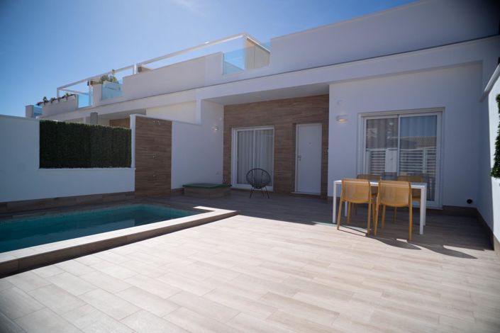 Image No.2-3 Bed Townhouse for sale