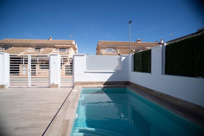 Image No.4-3 Bed Townhouse for sale