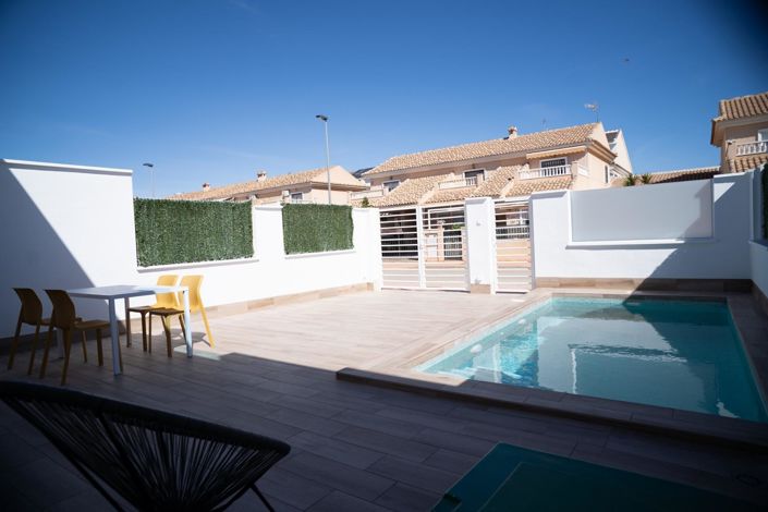 Image No.6-3 Bed Townhouse for sale