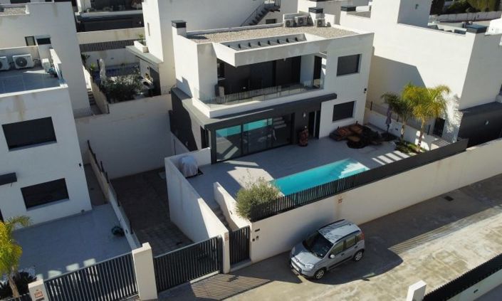 Image No.5-3 Bed Villa for sale