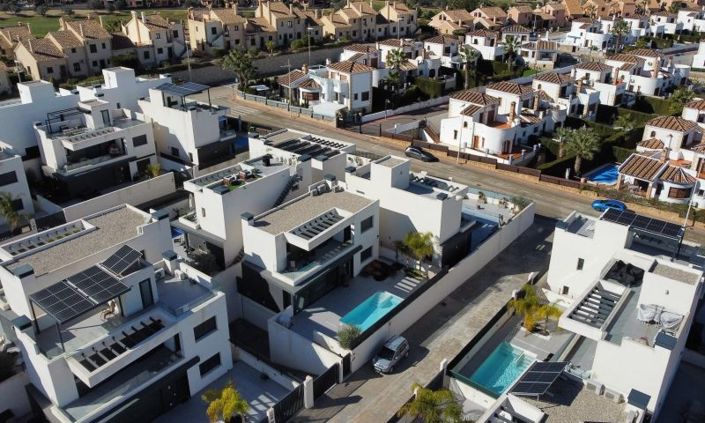 Image No.7-3 Bed Villa for sale