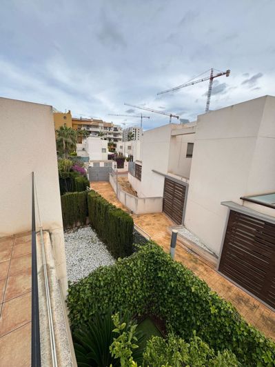 Image No.10-3 Bed Townhouse for sale