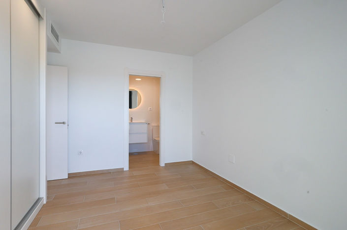 Image No.8-2 Bed Apartment for sale
