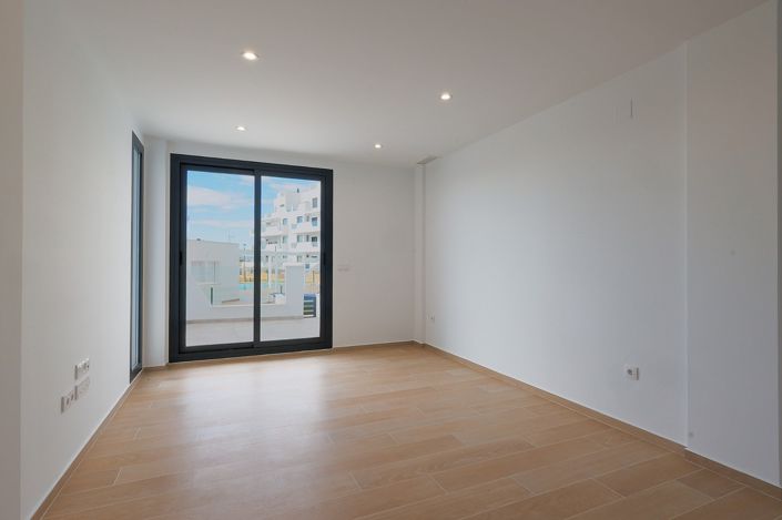 Image No.9-2 Bed Apartment for sale