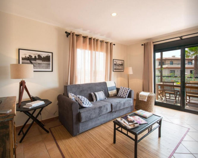 Image No.19-1 Bed Townhouse for sale